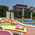 Apartamento Pool&garden *