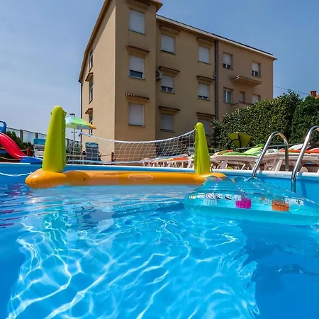 Pool&garden
