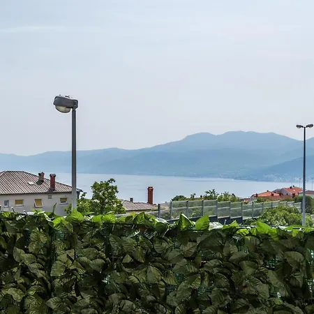 Apartment Pool&garden Rijeka