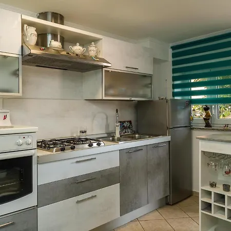 Pool&garden Apartment Rijeka